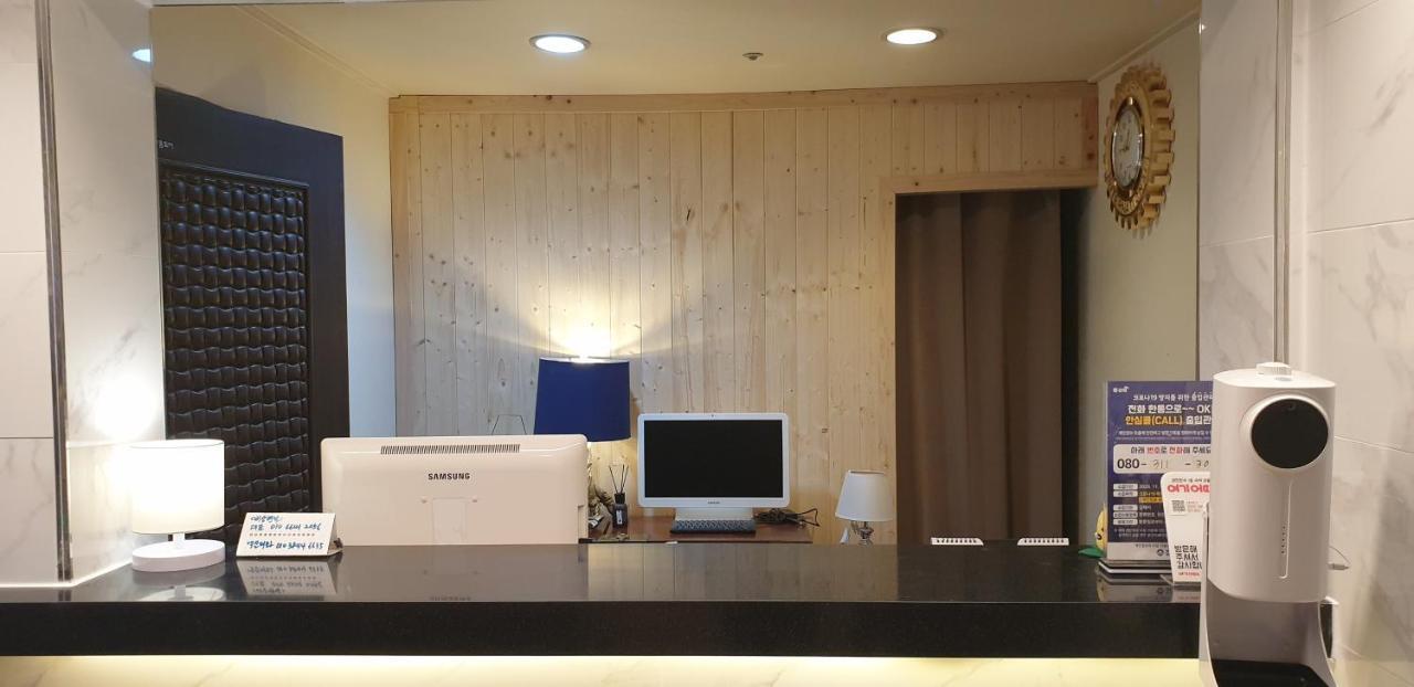 Gimhae Business Hotel K 外观 照片