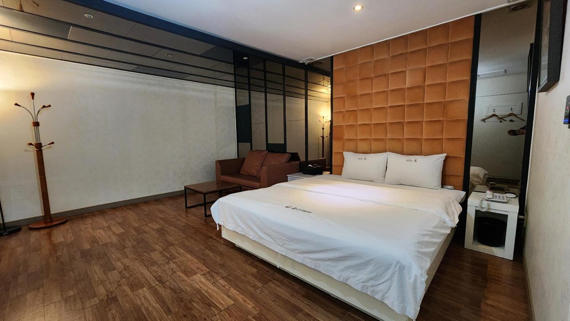 Gimhae Business Hotel K 外观 照片