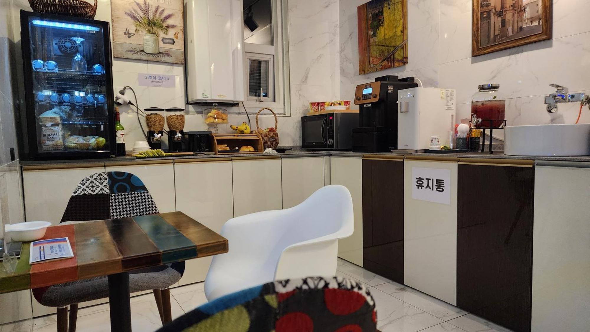 Gimhae Business Hotel K 外观 照片