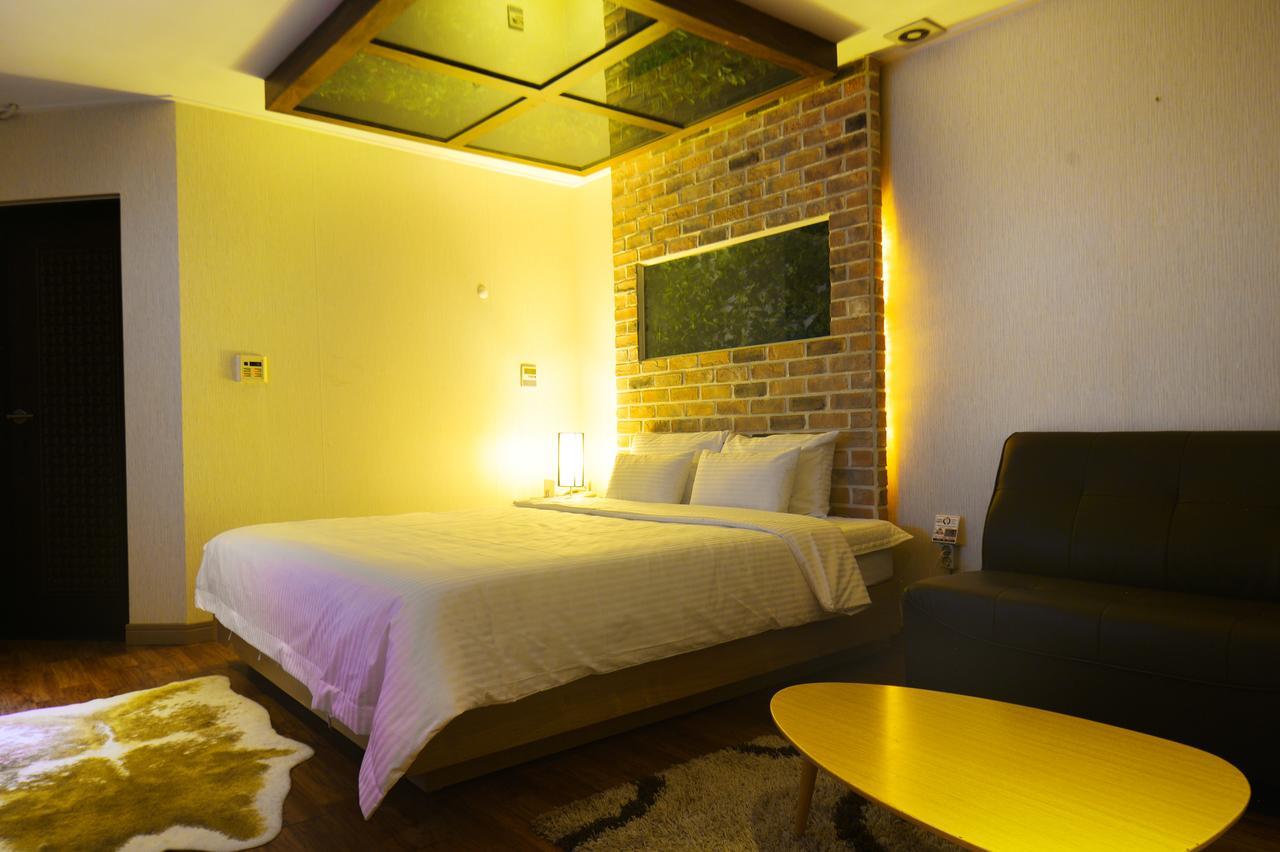 Gimhae Business Hotel K 外观 照片