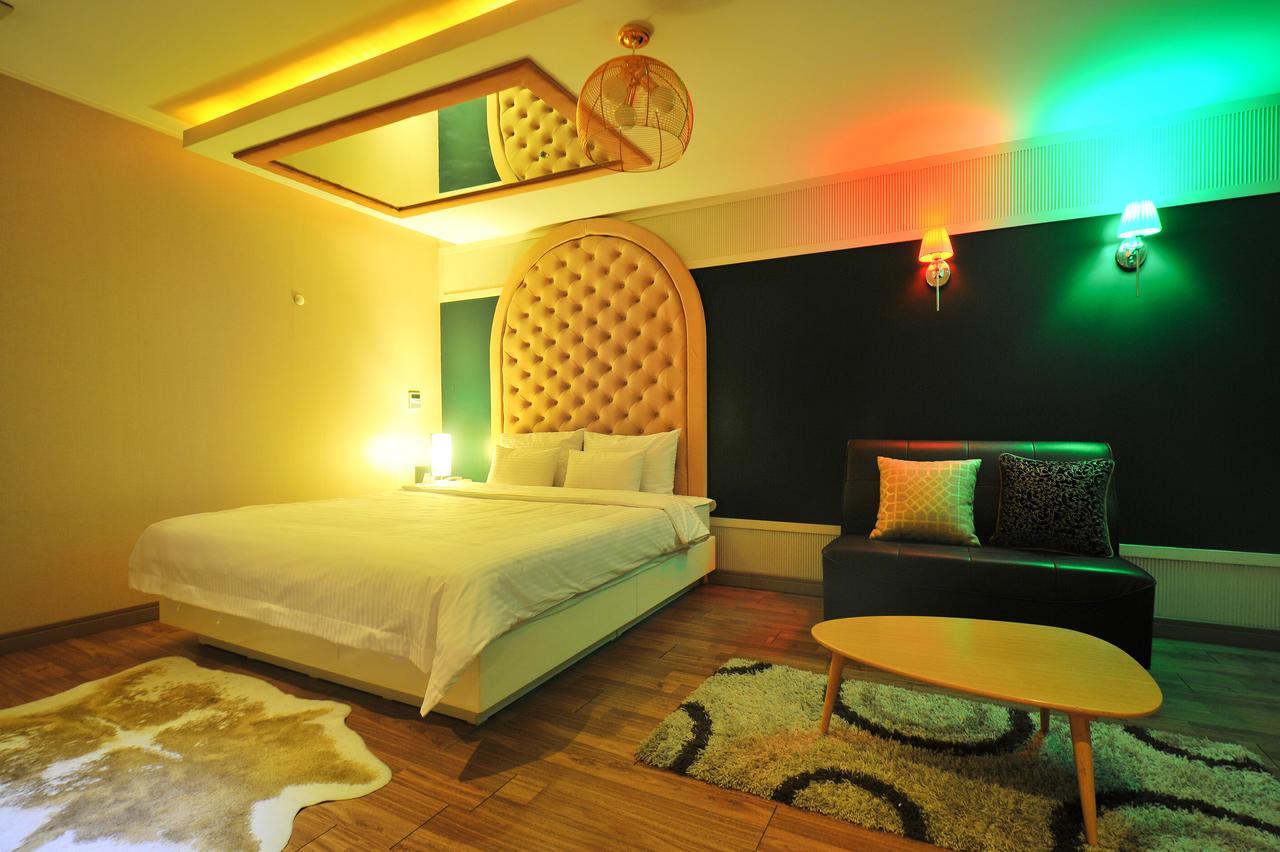 Gimhae Business Hotel K 外观 照片