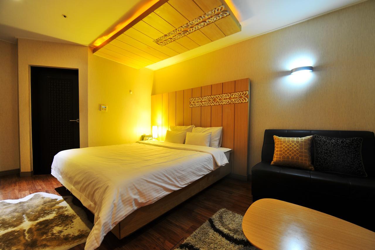 Gimhae Business Hotel K 外观 照片