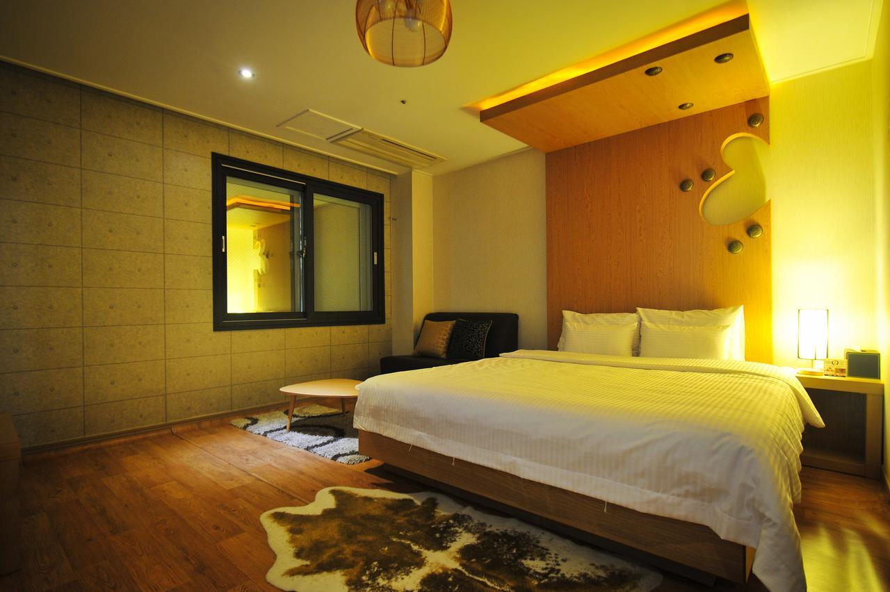 Gimhae Business Hotel K 外观 照片