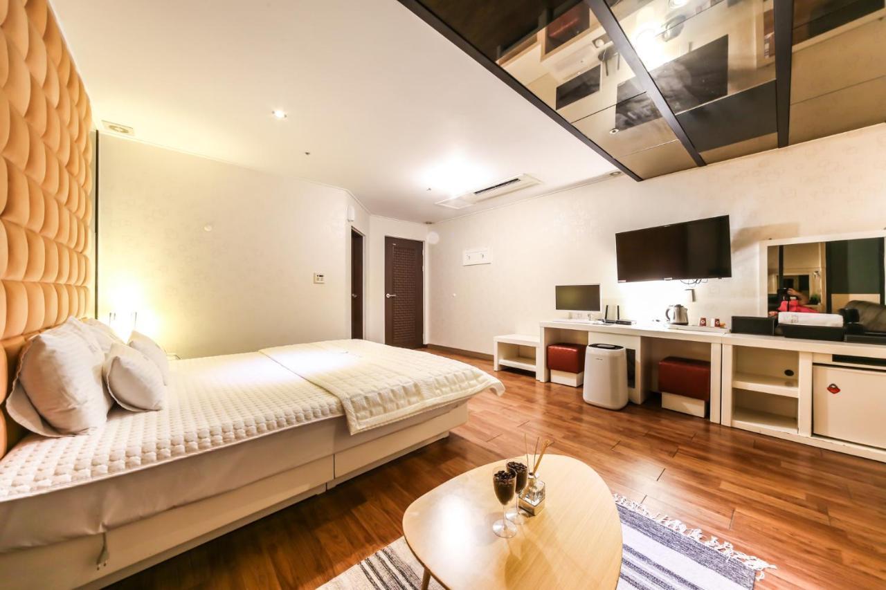 Gimhae Business Hotel K 外观 照片