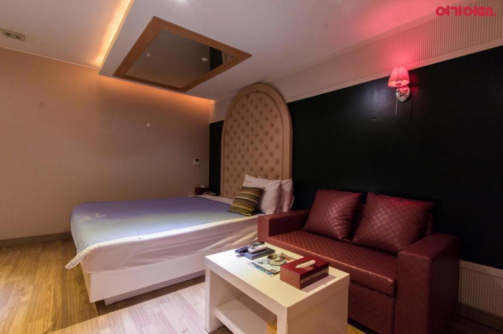 Gimhae Business Hotel K 外观 照片