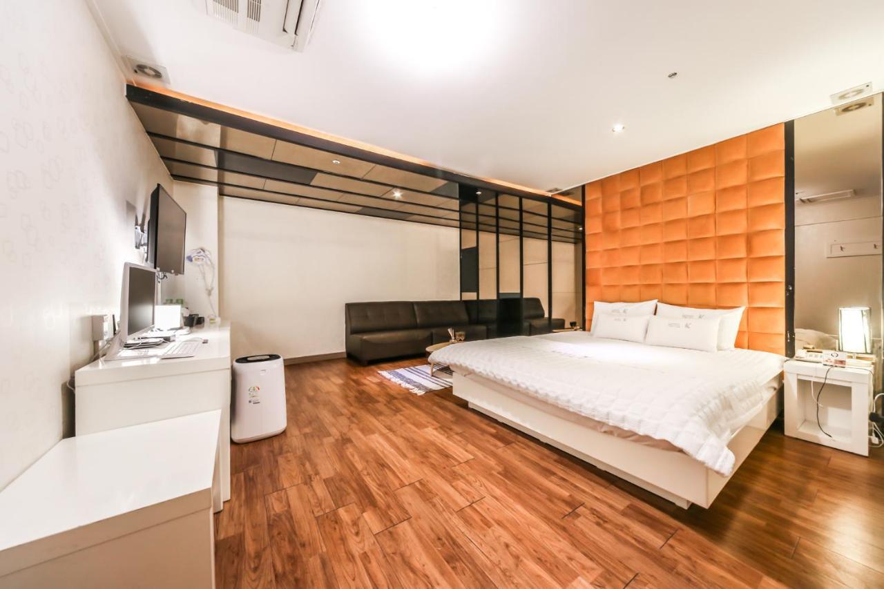 Gimhae Business Hotel K 外观 照片